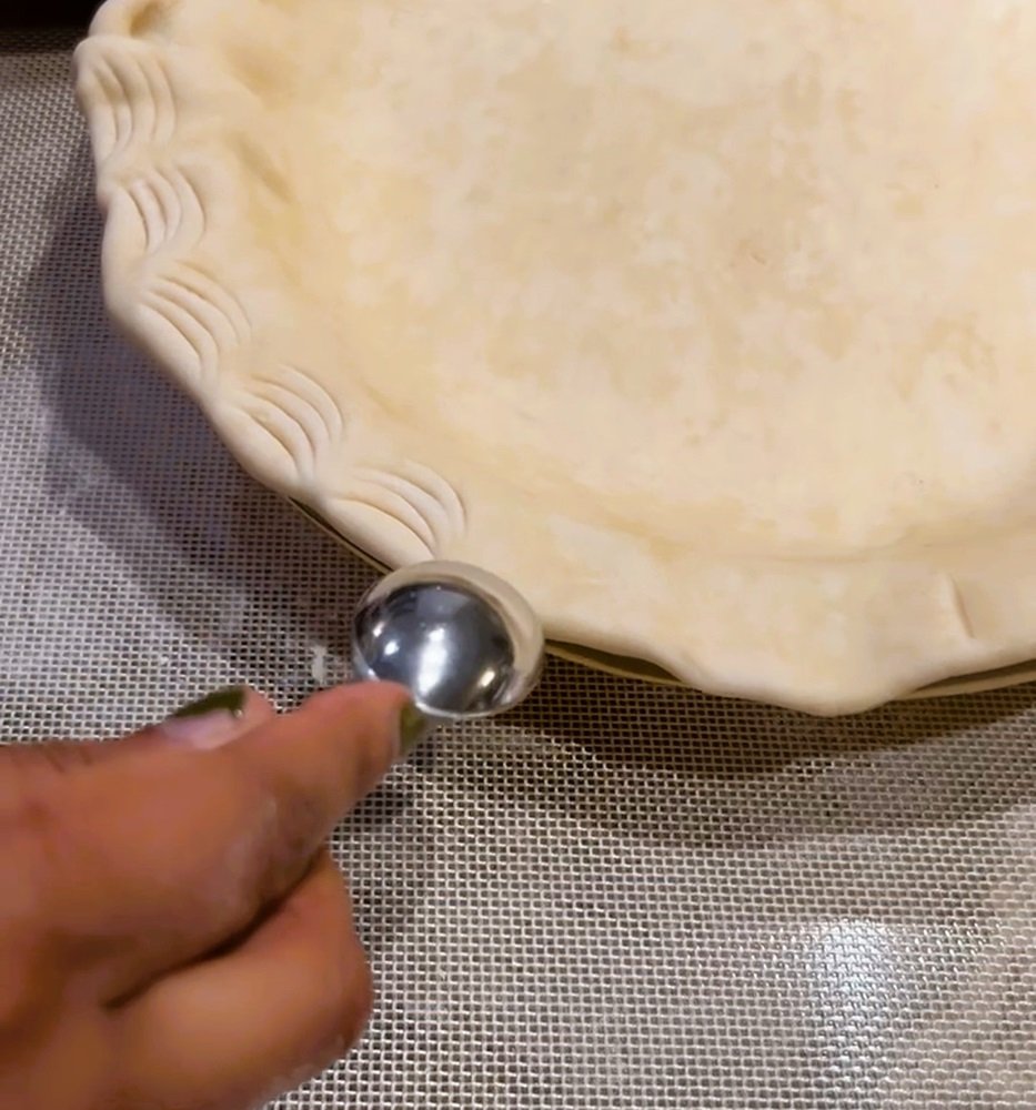 spoon crimp pie edge technique